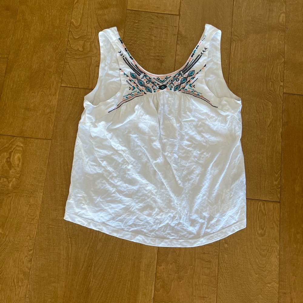 Cute white tank with tribal pattaern